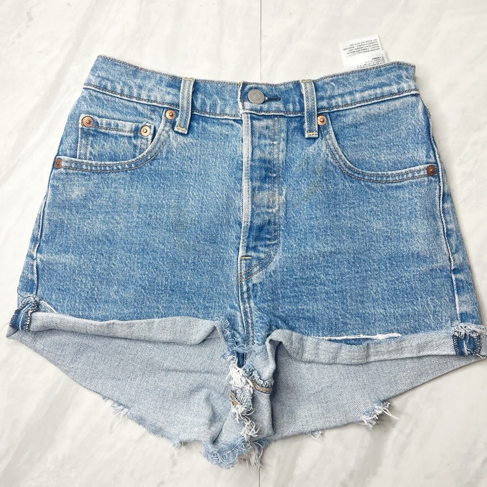 Levi’s Ribcage Jeans Shorts 26